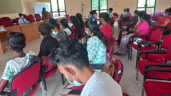 අ.පො.ස (උ/පෙළ) වරම් නොලද සිසුන් සඳහා රැකියා හා වෘත්තීය අධ්‍යාපනය සඳහා යොමුකිරීමේ වැඩසටහන